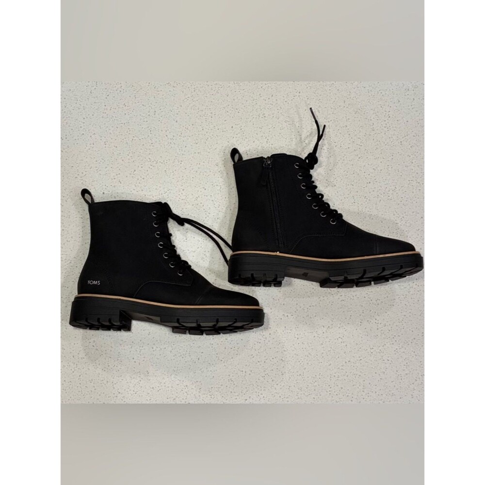 TOMS Black Combat Leather Boots Lace Up Side Zip Womens Size 7 Like New - Picture 8 of 10